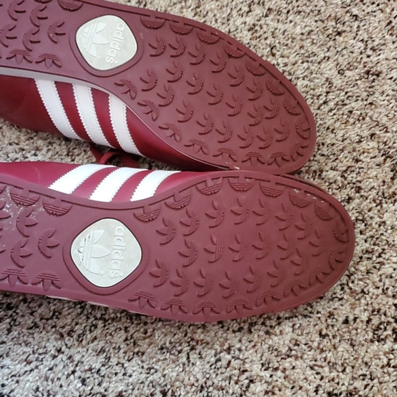 Shoes - Picture 2 of 4